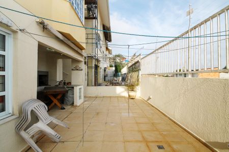Casa de condomínio para alugar com 180m², 4 quartos e sem vaga Casa de condomínio para alugar com 180m², 4 quartos e sem vagaQuintal