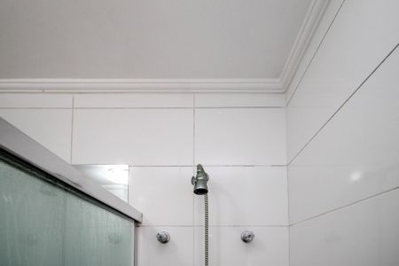 Casa de condomínio para alugar com 180m², 4 quartos e sem vaga Casa de condomínio para alugar com 180m², 4 quartos e sem vagaBanheiro Suíte 1