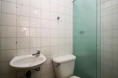 Casa de condomínio para alugar com 180m², 4 quartos e sem vaga Casa de condomínio para alugar com 180m², 4 quartos e sem vagaBanheiro Quarto de Serviço