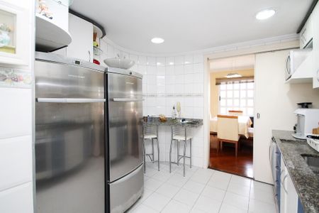 Casa de condomínio para alugar com 180m², 4 quartos e sem vaga Casa de condomínio para alugar com 180m², 4 quartos e sem vagaCozinha
