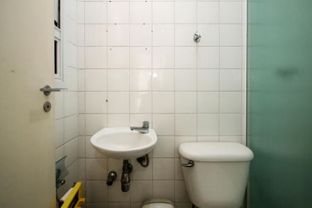 Casa de condomínio para alugar com 180m², 4 quartos e sem vaga Casa de condomínio para alugar com 180m², 4 quartos e sem vagaBanheiro Quarto de Serviço
