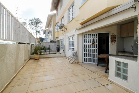 Casa de condomínio para alugar com 180m², 4 quartos e sem vaga Casa de condomínio para alugar com 180m², 4 quartos e sem vagaQuintal