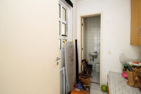 Casa de condomínio para alugar com 180m², 4 quartos e sem vaga Casa de condomínio para alugar com 180m², 4 quartos e sem vagaQuarto de Serviço