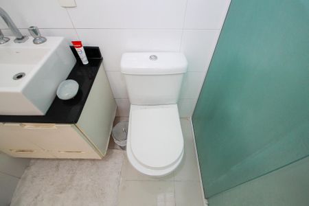 Casa de condomínio para alugar com 180m², 4 quartos e sem vaga Casa de condomínio para alugar com 180m², 4 quartos e sem vagaBanheiro