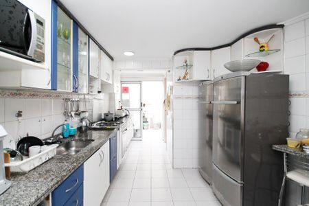 Casa de condomínio para alugar com 180m², 4 quartos e sem vaga Casa de condomínio para alugar com 180m², 4 quartos e sem vagaCozinha