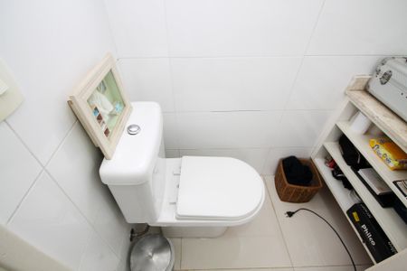 Casa de condomínio para alugar com 180m², 4 quartos e sem vaga Casa de condomínio para alugar com 180m², 4 quartos e sem vagaBanheiro Suíte 1