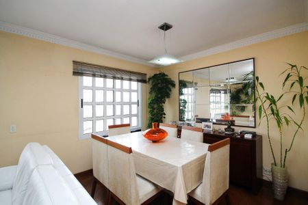 Casa de condomínio para alugar com 180m², 4 quartos e sem vaga Casa de condomínio para alugar com 180m², 4 quartos e sem vagaSala de Jantar