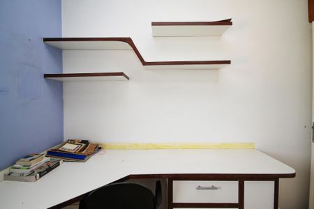 Casa de condomínio para alugar com 180m², 4 quartos e sem vaga Casa de condomínio para alugar com 180m², 4 quartos e sem vagaQuarto 1