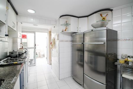 Casa de condomínio para alugar com 180m², 4 quartos e sem vaga Casa de condomínio para alugar com 180m², 4 quartos e sem vagaCozinha