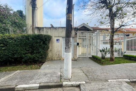 Casa de condomínio para alugar com 180m², 4 quartos e sem vaga Casa de condomínio para alugar com 180m², 4 quartos e sem vagaPlaca