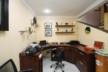 Casa de condomínio para alugar com 180m², 4 quartos e sem vaga Casa de condomínio para alugar com 180m², 4 quartos e sem vagaEscritório