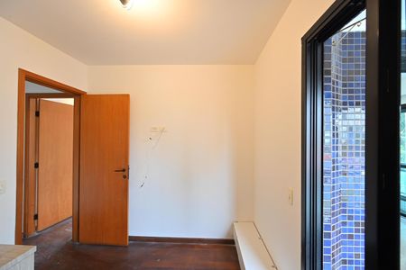Apartamento para alugar com 130m², 3 quartos e 1 vaga Apartamento para alugar com 130m², 3 quartos e 1 vagaEscritorio