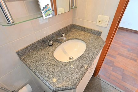 Apartamento para alugar com 130m², 3 quartos e 1 vaga Apartamento para alugar com 130m², 3 quartos e 1 vagaBanheiro do Quarto 3