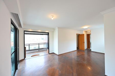 Apartamento para alugar com 3 quartos, 130m² em Vila Mariana, São Paulo
