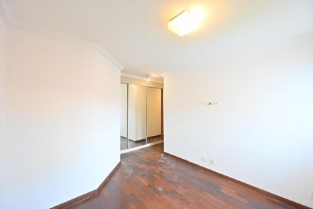 Apartamento para alugar com 130m², 3 quartos e 1 vaga Apartamento para alugar com 130m², 3 quartos e 1 vagaSuíte 1