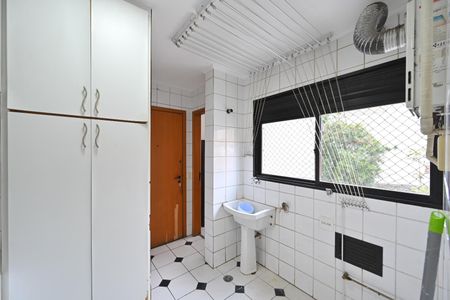 Apartamento para alugar com 130m², 3 quartos e 1 vaga Apartamento para alugar com 130m², 3 quartos e 1 vagaLavanderia