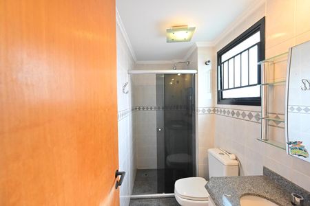 Apartamento para alugar com 130m², 3 quartos e 1 vaga Apartamento para alugar com 130m², 3 quartos e 1 vagaBanheiro do Quarto 3
