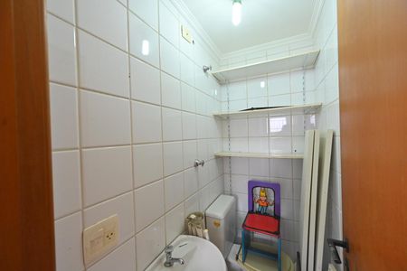 Apartamento para alugar com 130m², 3 quartos e 1 vaga Apartamento para alugar com 130m², 3 quartos e 1 vagaBanheiro de Serviço