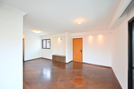 Apartamento para alugar com 130m², 3 quartos e 1 vaga Apartamento para alugar com 130m², 3 quartos e 1 vagaSala