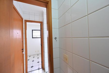 Apartamento para alugar com 130m², 3 quartos e 1 vaga Apartamento para alugar com 130m², 3 quartos e 1 vagaBanheiro de Serviço