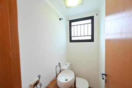 Apartamento para alugar com 130m², 3 quartos e 1 vaga
