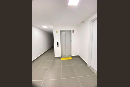 Elevador de apartamento para alugar com 2 quartos, 48m² em Cidade Vera Cruz, Aparecida de Goiânia