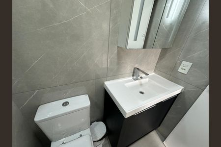 Apartamento para alugar com 74m², 3 quartos e 2 vagas Apartamento para alugar com 74m², 3 quartos e 2 vagasBanheiro da Suíte