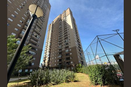 Fachada de apartamento para alugar com 3 quartos, 74m² em Jardim Tupanci, Barueri