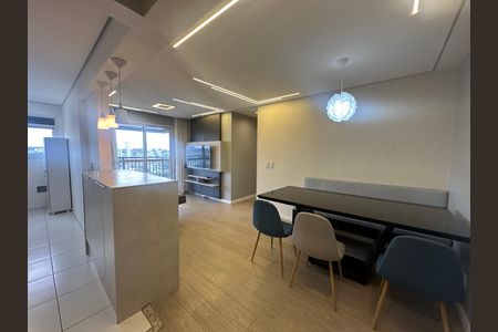 Apartamento para alugar com 3 quartos, 74m² em Jardim Tupanci, Barueri