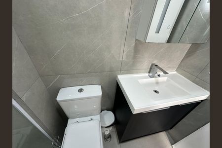 Apartamento para alugar com 74m², 3 quartos e 2 vagas Apartamento para alugar com 74m², 3 quartos e 2 vagasBanheiro da Suíte