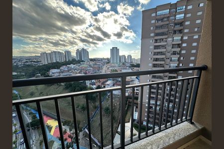Apartamento para alugar com 74m², 3 quartos e 2 vagas Apartamento para alugar com 74m², 3 quartos e 2 vagasVaranda