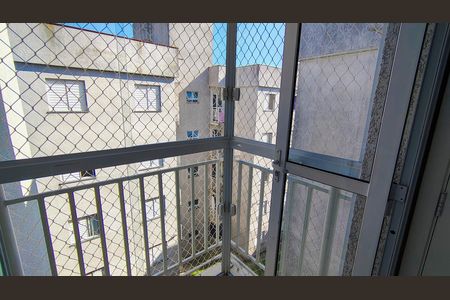 Sacada de apartamento à venda com 2 quartos, 48m² em Metalúrgicos, Osasco