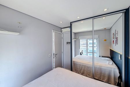 Studio à venda com 42m², 1 quarto e 1 vaga Studio à venda com 42m², 1 quarto e 1 vagaQuarto