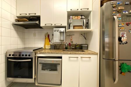 Apartamento à venda com 87m², 3 quartos e 2 vagas Apartamento à venda com 87m², 3 quartos e 2 vagasCozinha
