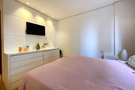 Apartamento à venda com 87m², 3 quartos e 2 vagas Apartamento à venda com 87m², 3 quartos e 2 vagasSuite