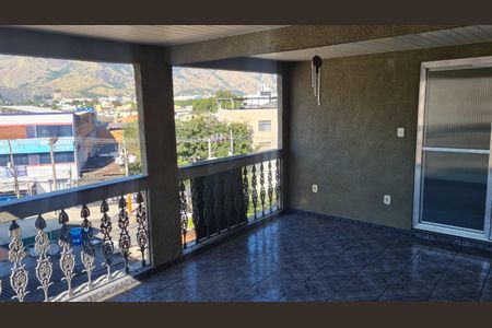 Apartamento à venda com 130m², 2 quartos e sem vaga Apartamento à venda com 130m², 2 quartos e sem vagaVaranda