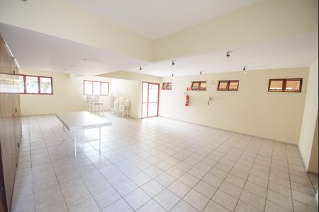 Apartamento para alugar com 100m², 3 quartos e 2 vagas Apartamento para alugar com 100m², 3 quartos e 2 vagasÁrea comum - Salão de festas