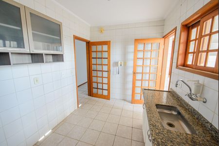 Apartamento para alugar com 100m², 3 quartos e 2 vagas Apartamento para alugar com 100m², 3 quartos e 2 vagasCozinha