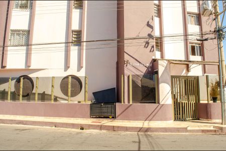 Fachada e portaria de apartamento para alugar com 3 quartos, 114m² em Setor Central, Goiânia