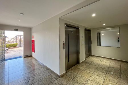 Hall social de apartamento para alugar com 2 quartos, 54m² em Vila Nair, São Paulo
