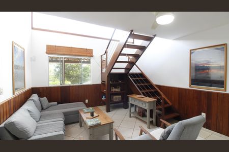 Casa para alugar com 6 quartos, 236m² em Caravelas, Cabo Frio