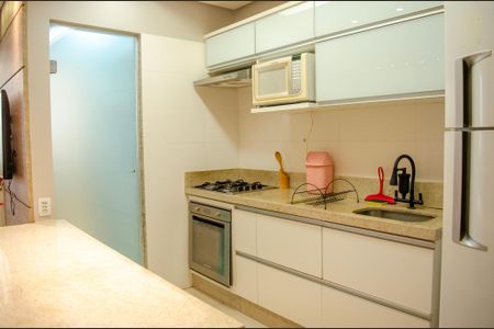 Cozinha de apartamento à venda com 2 quartos, 55m² em Jardim Goiás, Goiânia
