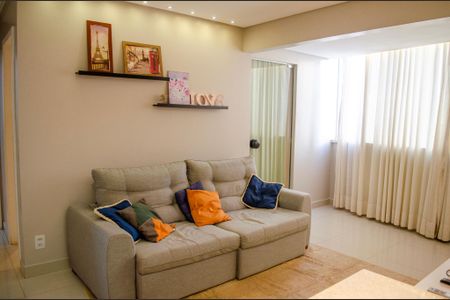 Apartamento à venda com 55m², 2 quartos e 1 vaga Apartamento à venda com 55m², 2 quartos e 1 vagaSala