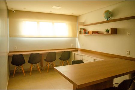 Sala de Reunião de apartamento à venda com 2 quartos, 55m² em Jardim Goiás, Goiânia