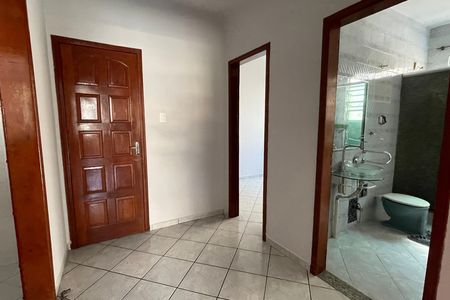 Casa para alugar com 200m², 4 quartos e 1 vaga Casa para alugar com 200m², 4 quartos e 1 vagaCorredor