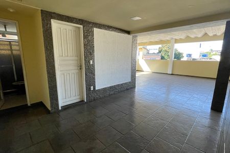 Terraço de casa para alugar com 4 quartos, 200m² em Parque Beira Mar, Duque de Caxias