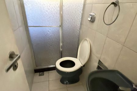 Casa para alugar com 200m², 4 quartos e 1 vaga Casa para alugar com 200m², 4 quartos e 1 vagaBanheiro do terraço