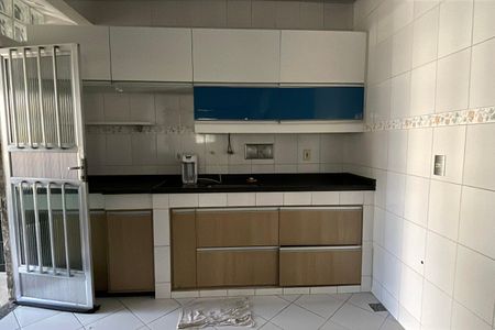 Casa para alugar com 200m², 4 quartos e 1 vaga Casa para alugar com 200m², 4 quartos e 1 vagaCozinha