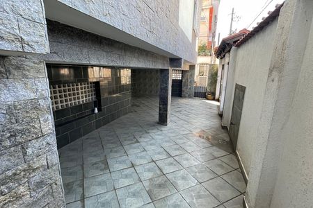 Garagem de casa para alugar com 4 quartos, 200m² em Parque Beira Mar, Duque de Caxias