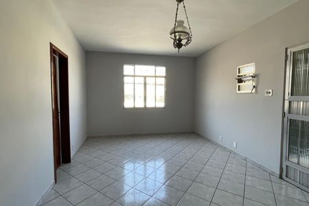 Casa para alugar com 200m², 4 quartos e 1 vaga Casa para alugar com 200m², 4 quartos e 1 vagaSala